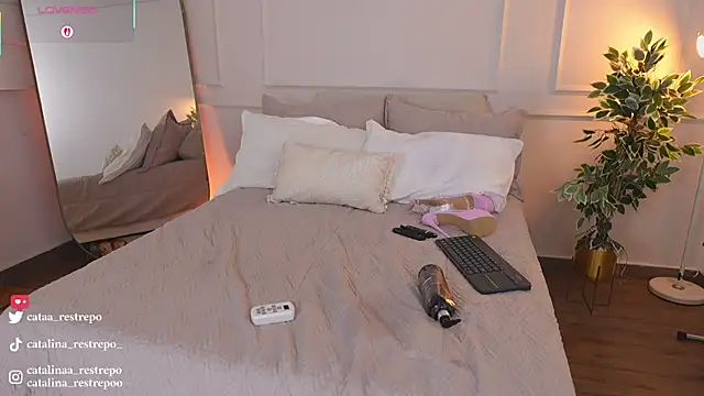 CATALINA_RESTREPO live cam