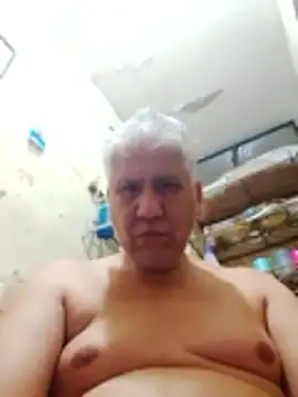 Momlover2022 webcam