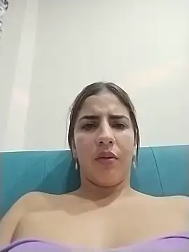 Latina_azura333 webcam