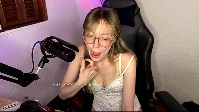ReenKitty webcam