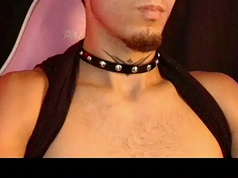 dark_men1 webcam