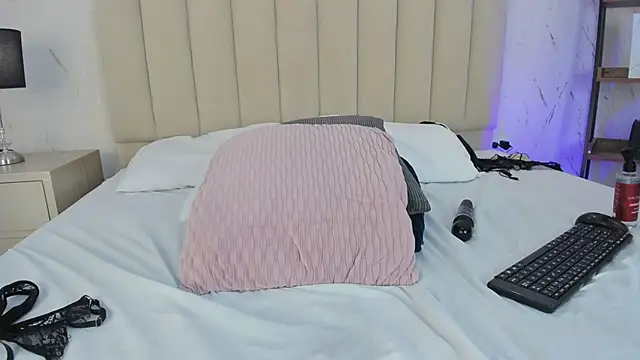 LilithHarperr_ webcam