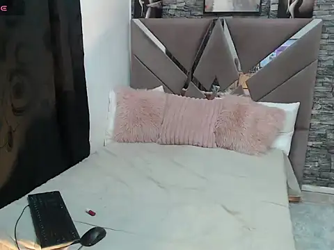 black_tsx webcam
