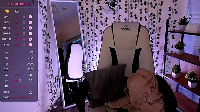 AnyaTaylor_ webcam