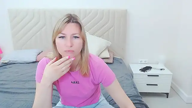 Incredible_Ariela webcam