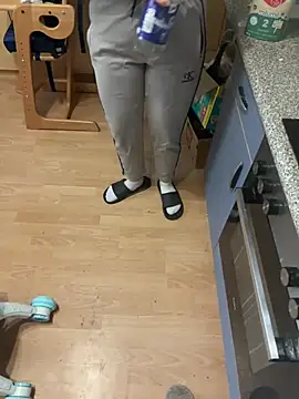 Teeny-Slut18 webcam