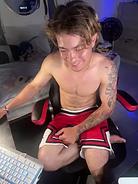 AngelLatinBoy webcam