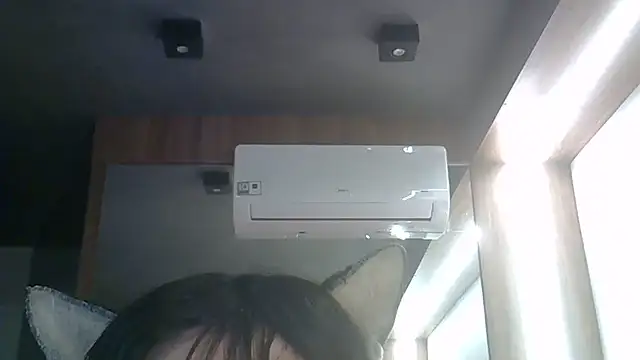 SkinnyKitten live cam