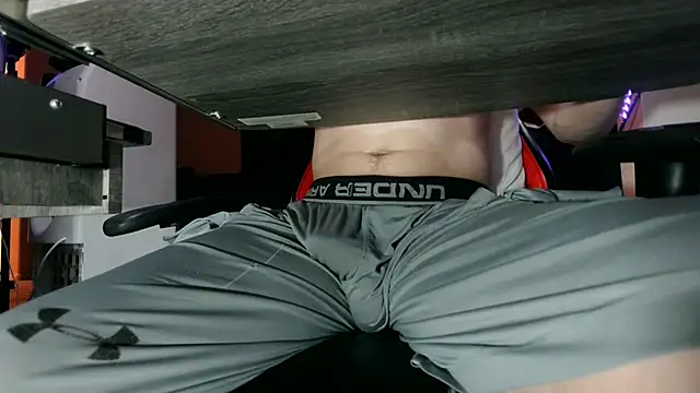 dick_and_muscles - Dick_and_muscles's free webcam - UK Sex Cams