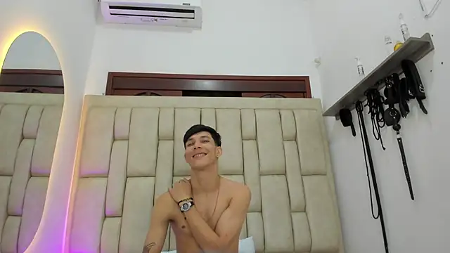 ZafiroAndFlynn webcam