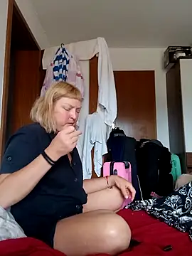 LiluLiluLilu webcam