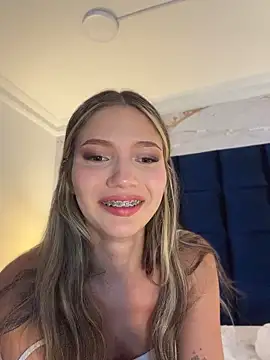 EmmaJhoons webcam
