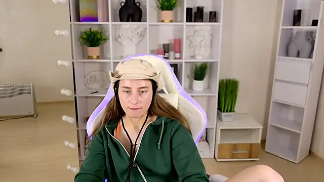 NadinnL webcam