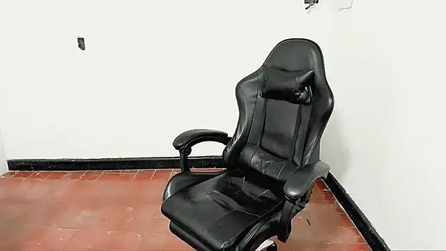 Leal_cute666 webcam