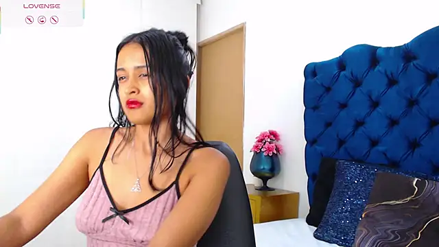 Lili666_ webcam