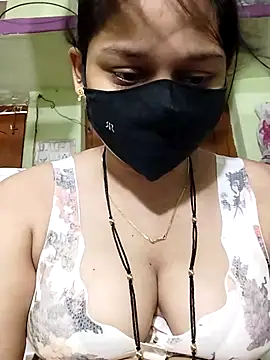 Priyanka_30 webcam