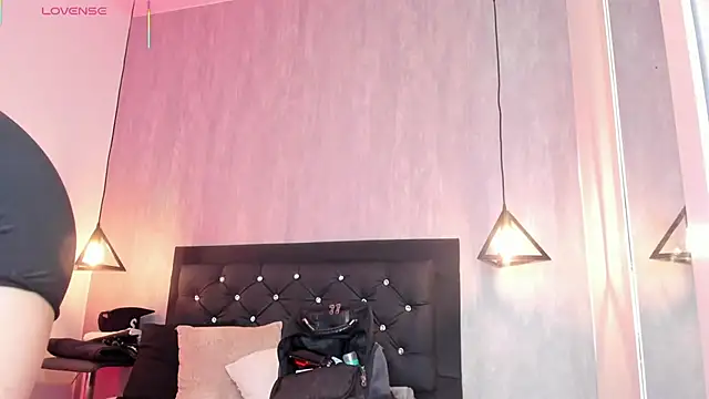 curly_babe webcam