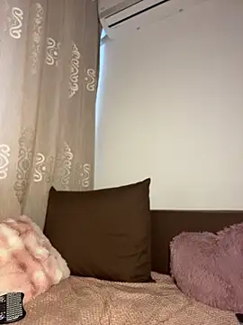 Sabrinedivinee webcam
