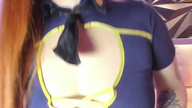 megan_whitee__ webcam