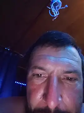 UncutHammer69 webcam