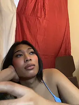 hugecock_tamira webcam