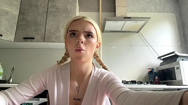Britney_Calverhends