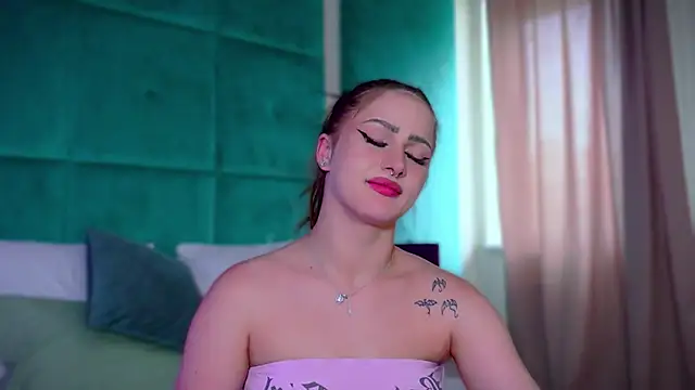 LucyLextonX