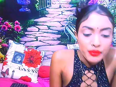 IndianPretty14u2Luv webcam