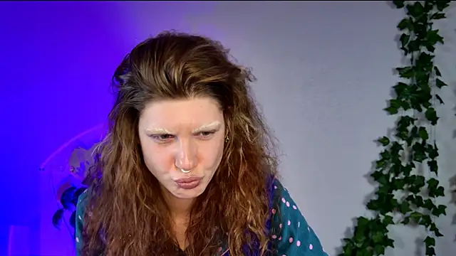 VivienDarkbloom webcam