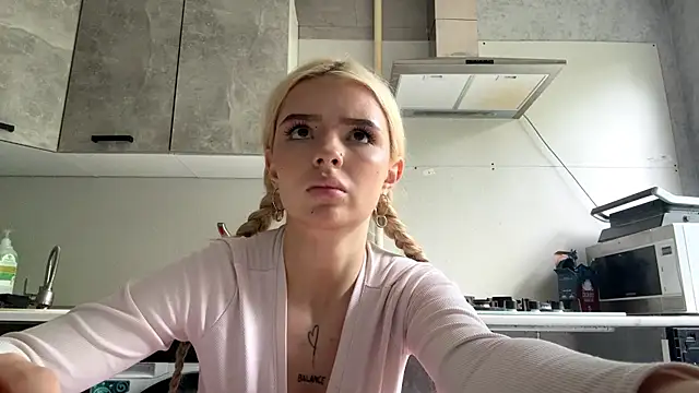 Britney_Calverhends