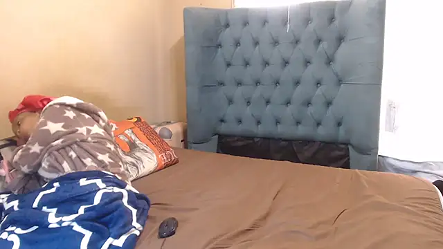 EbonyEssence webcam