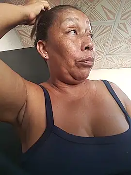 Ruby-Hot-Milf webcam