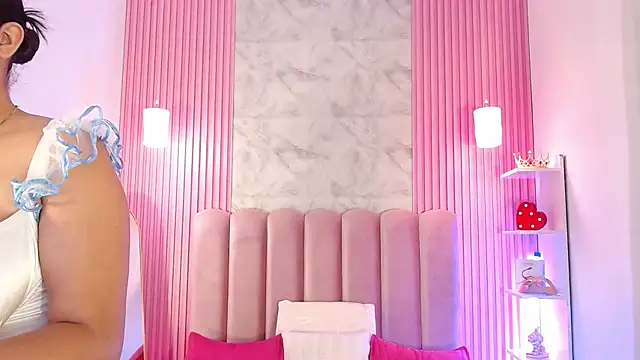 ArianaRougee webcam