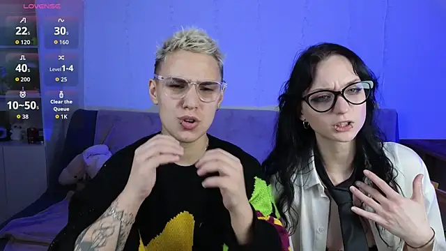 LuxuryLoverss webcam
