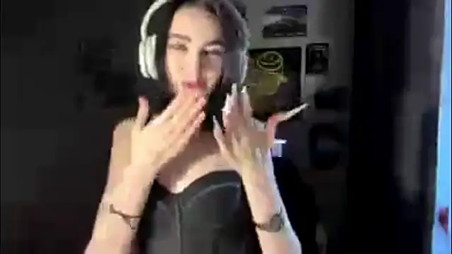 NightFoxxx webcam