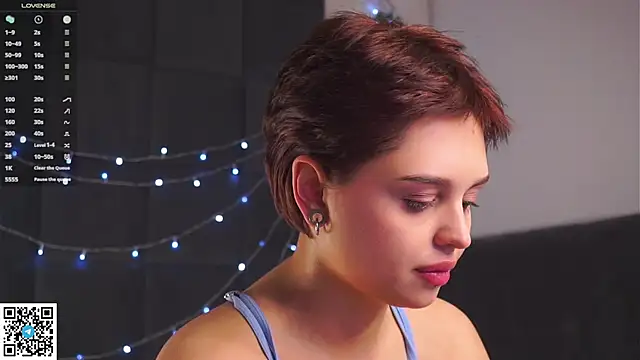 Emmy-Brooks webcam