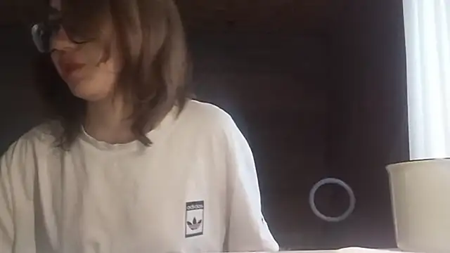 OliviaMoment webcam