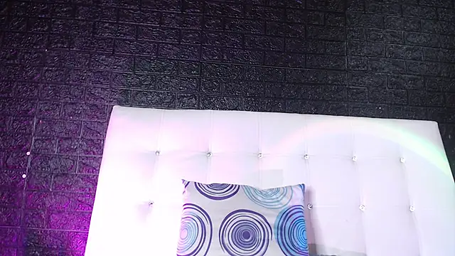 Sweet-Monica webcam