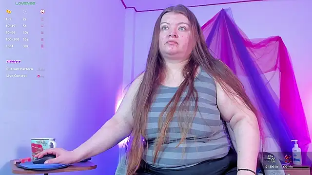 Queensamantha777 webcam