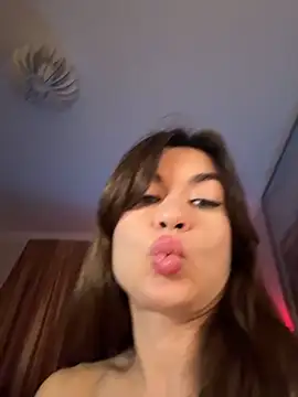 Mary_Kiitty webcam