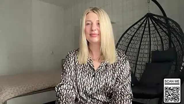 Blondie_xoxoxo webcam