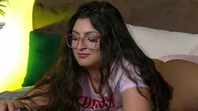 Natasha_Olive webcam
