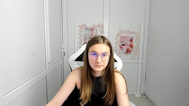 Mia_kristal webcam