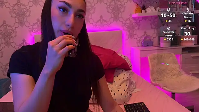 MyNaomi webcam