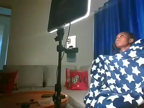 pinky_aura22 webcam