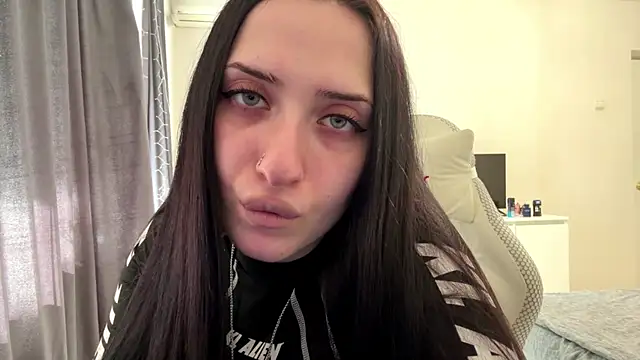 KiraJaydes webcam