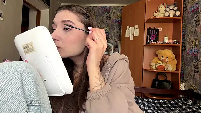 HoneyKittyk webcam