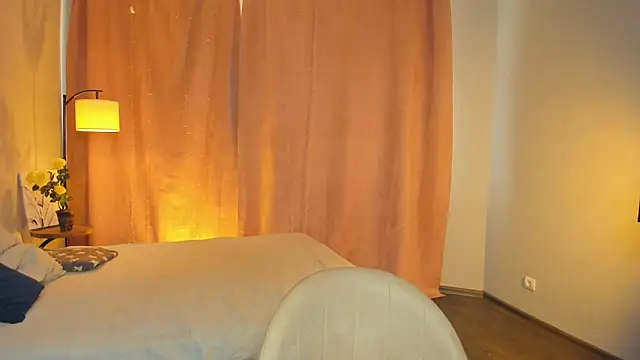 KeelyPaullus webcam