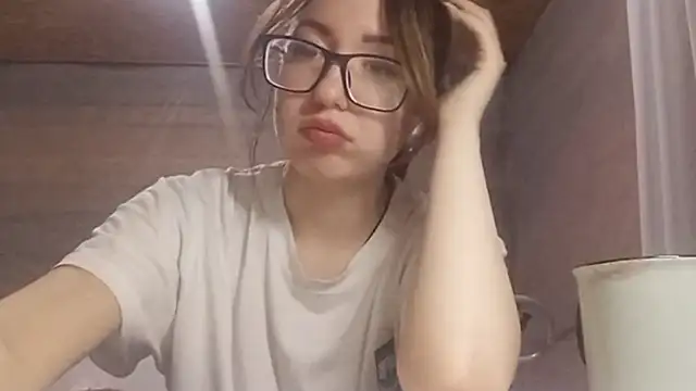 OliviaMoment webcam