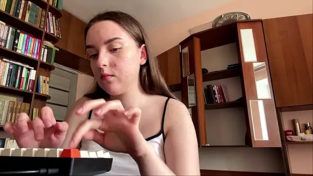 ChayaAnger webcam